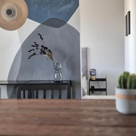 Elegant On Market Square *